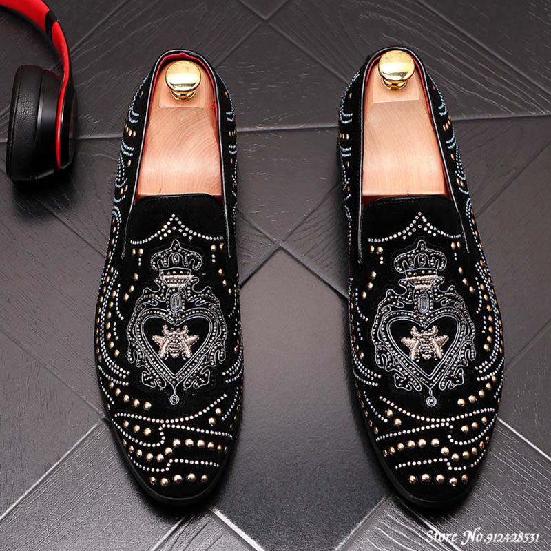 New 2022 Fashion Men Pointed Rivet Embroidery Rhinestone Casual Oxford Shoes Wedding Groom Driving Homecoming Business Footwear