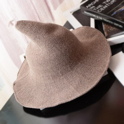 modern Female pointed basin bucket hat