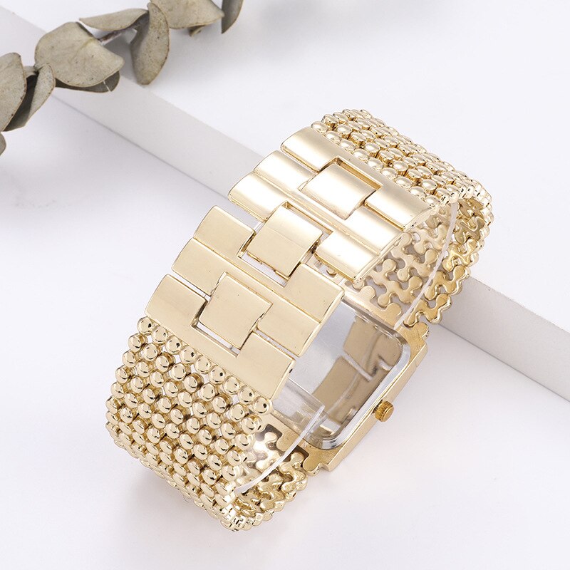 2022 Luxury Women Bracelet Golden Stainless Steel Quartz Wristwatch