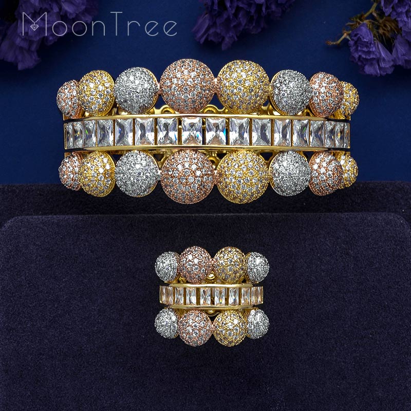 Moon Tree Luxury Ball Connected